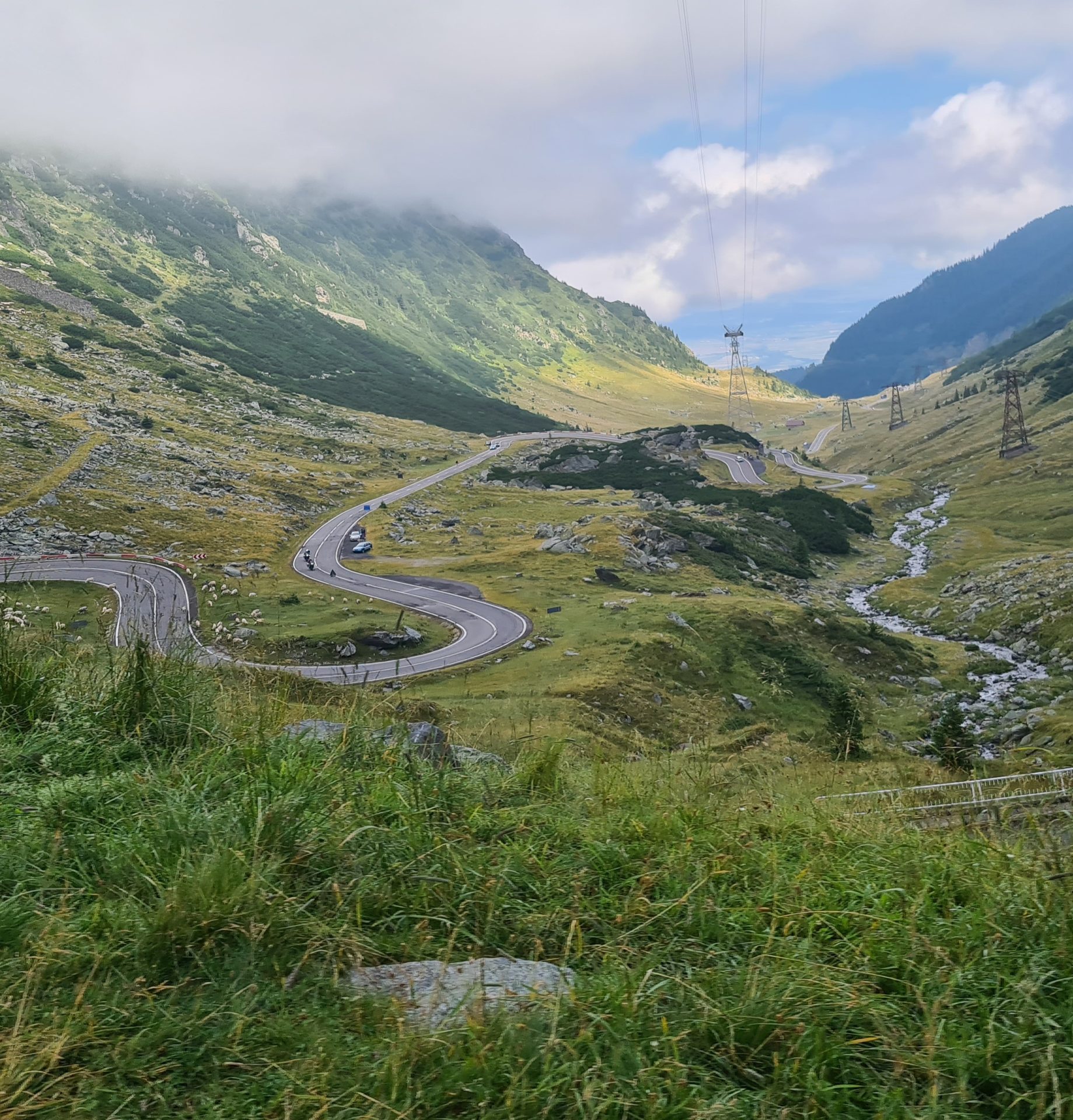 Turning, alpine lakes and endless views